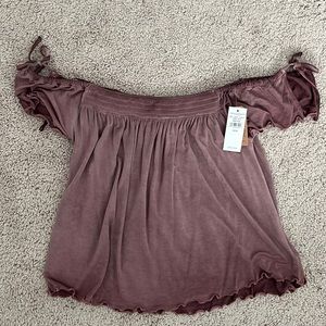 American Eagle off the shoulder top
